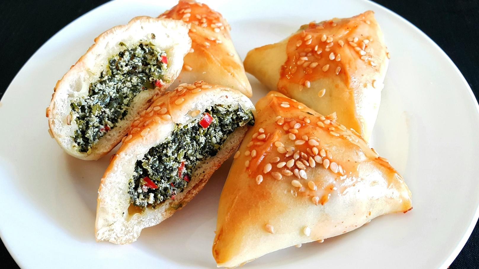 فطائر سبانخ بالجبن