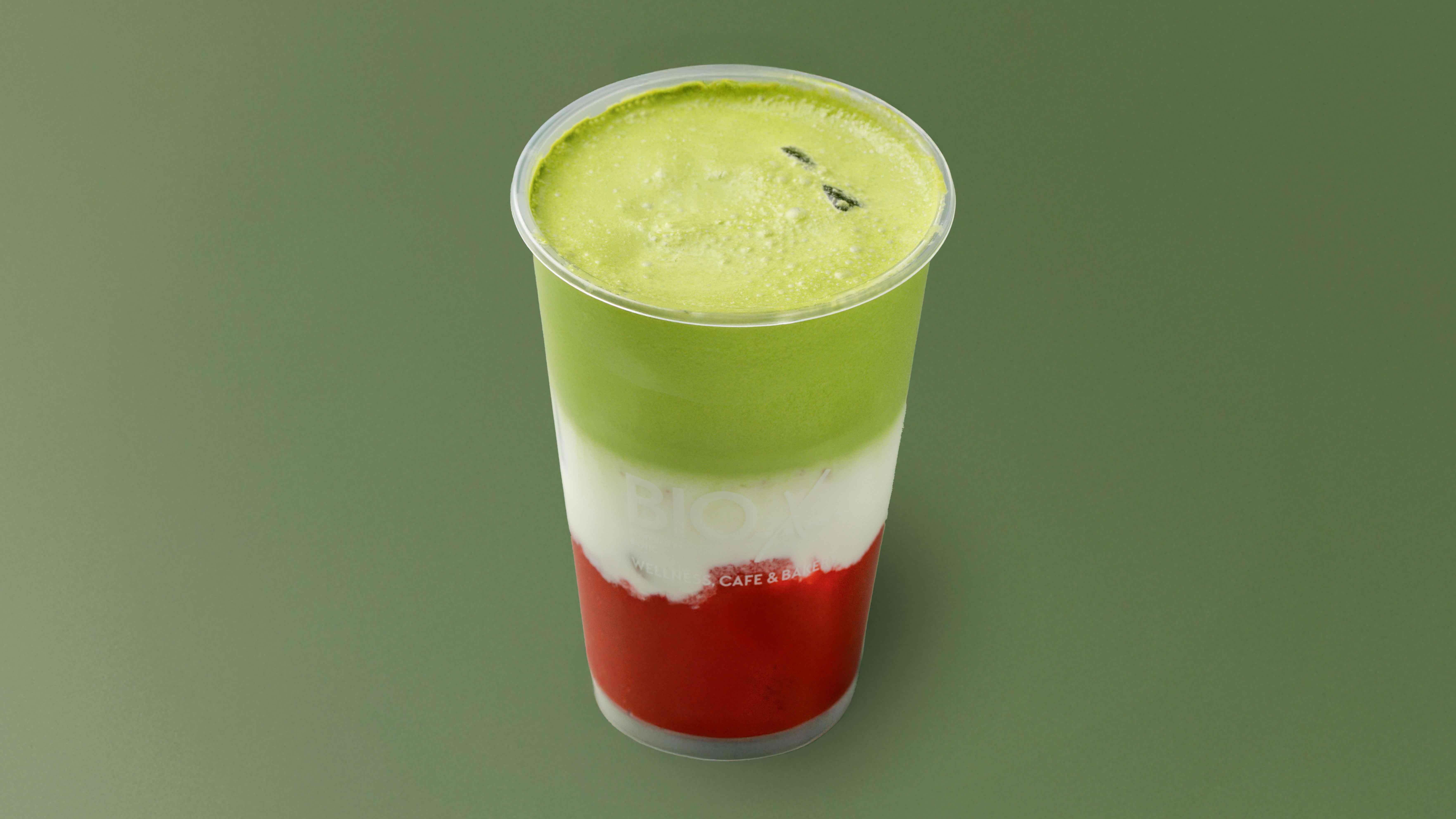 آيس ماتشا بالفراولة