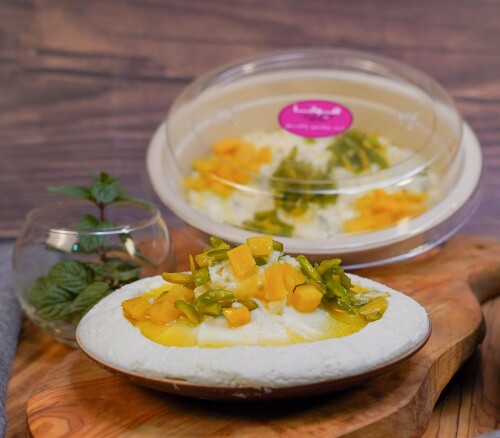 لبنة بالمانجو و الفستق