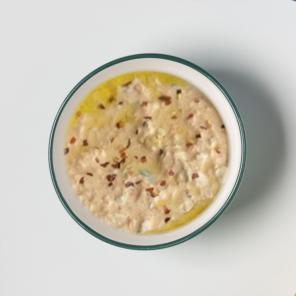 لبنة تماز مع الفلفل والزيتون