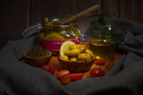 زيتون أخضر بالليمون