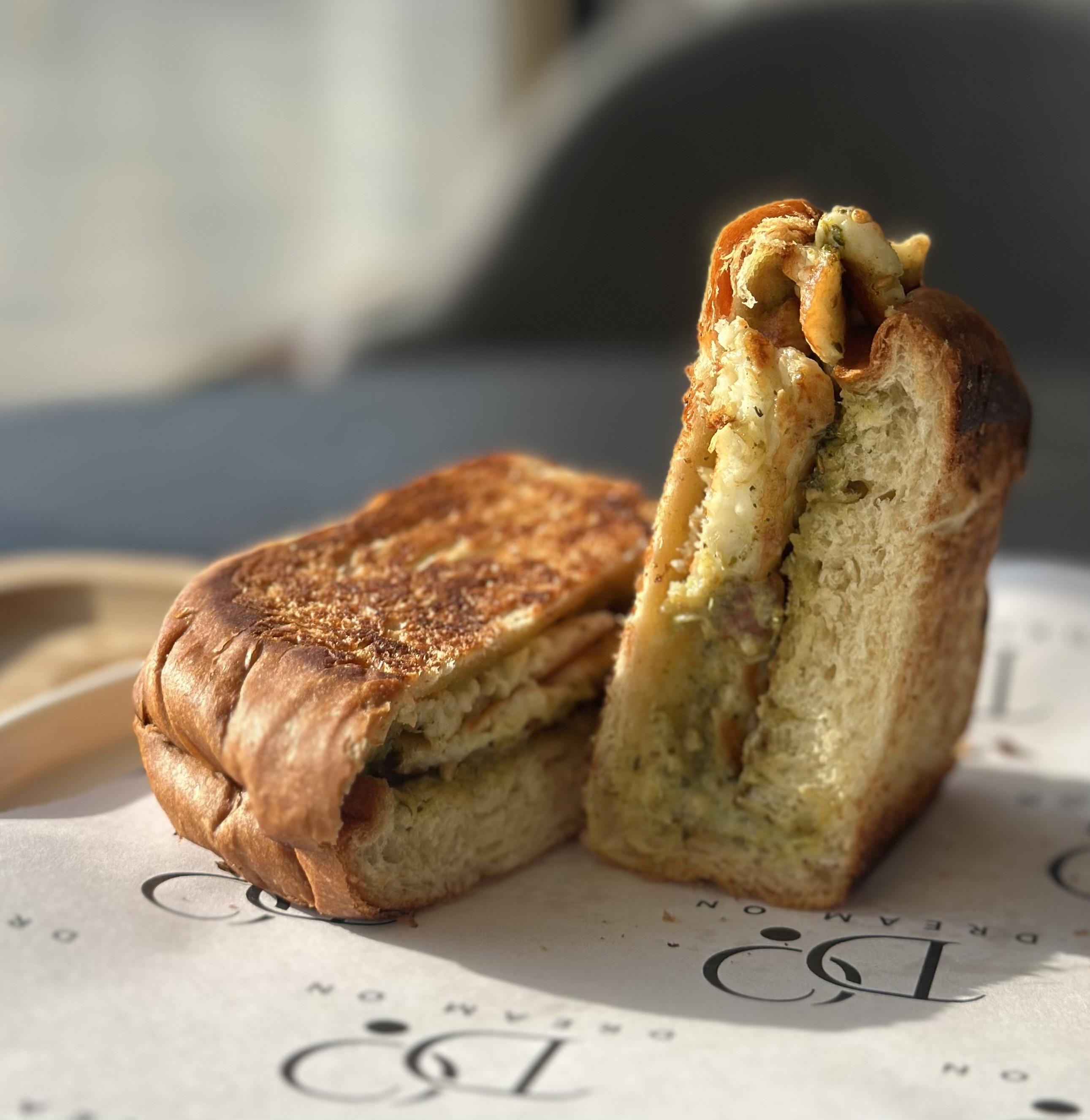 بريوش حلومي