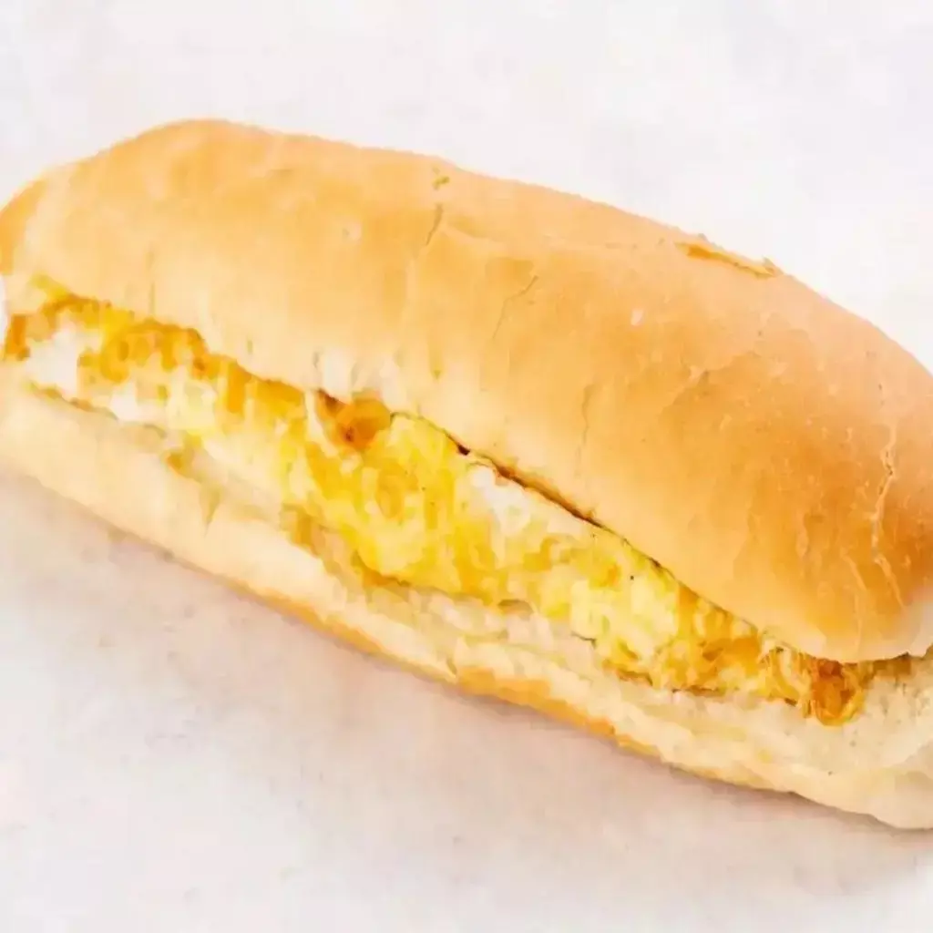 صامولي بيض مقلي  Fried egg bun