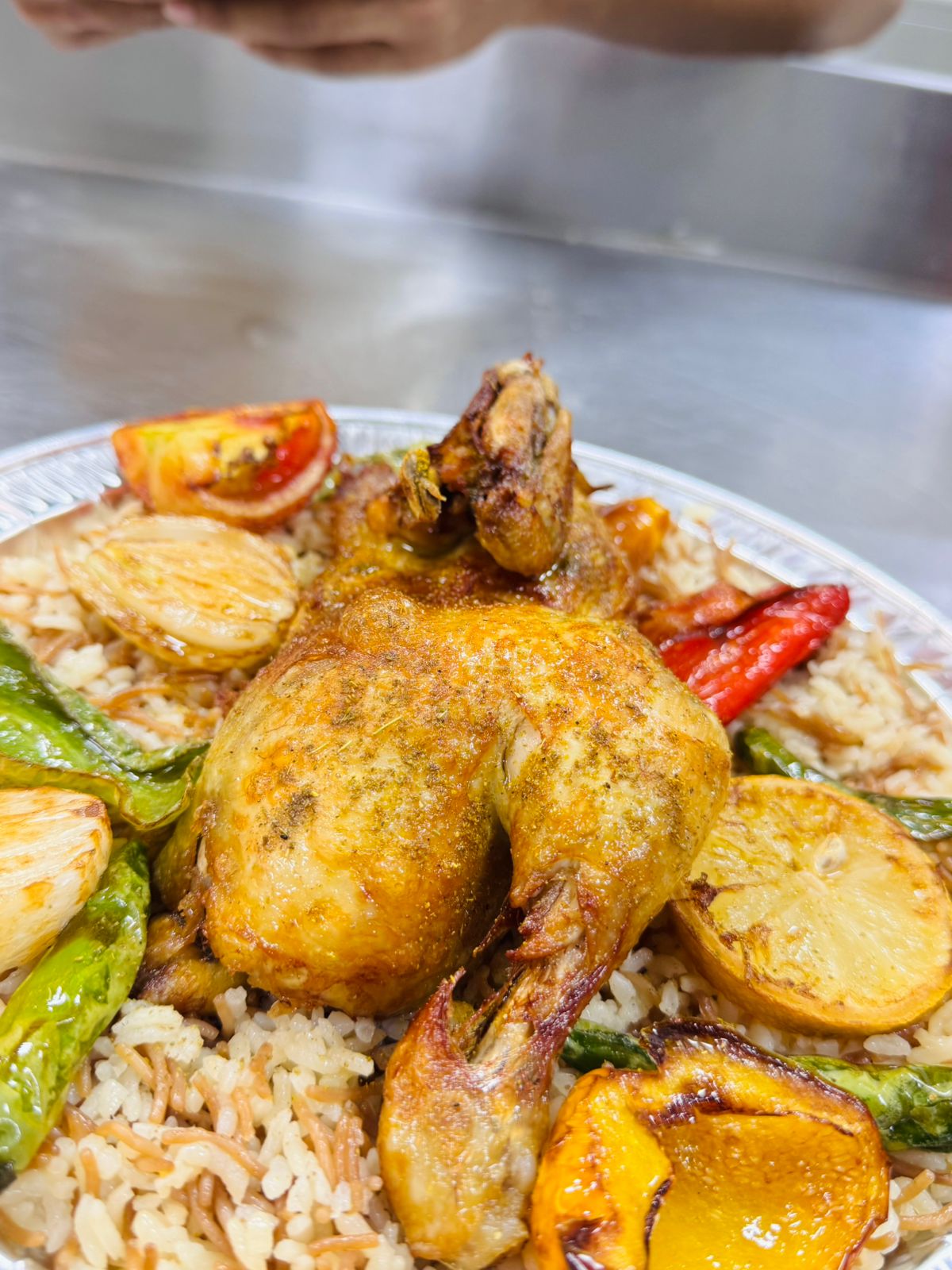 نصف حبة دجاج مقلي + نفر رز (1)