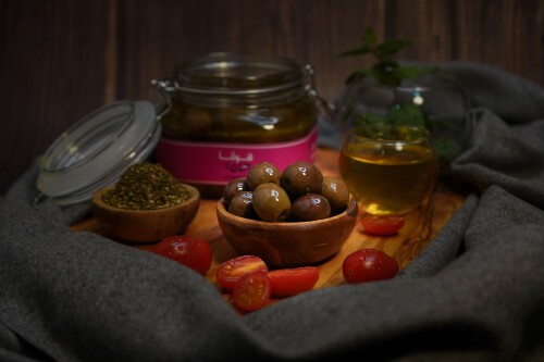 زيتون أسود دبس الرمان