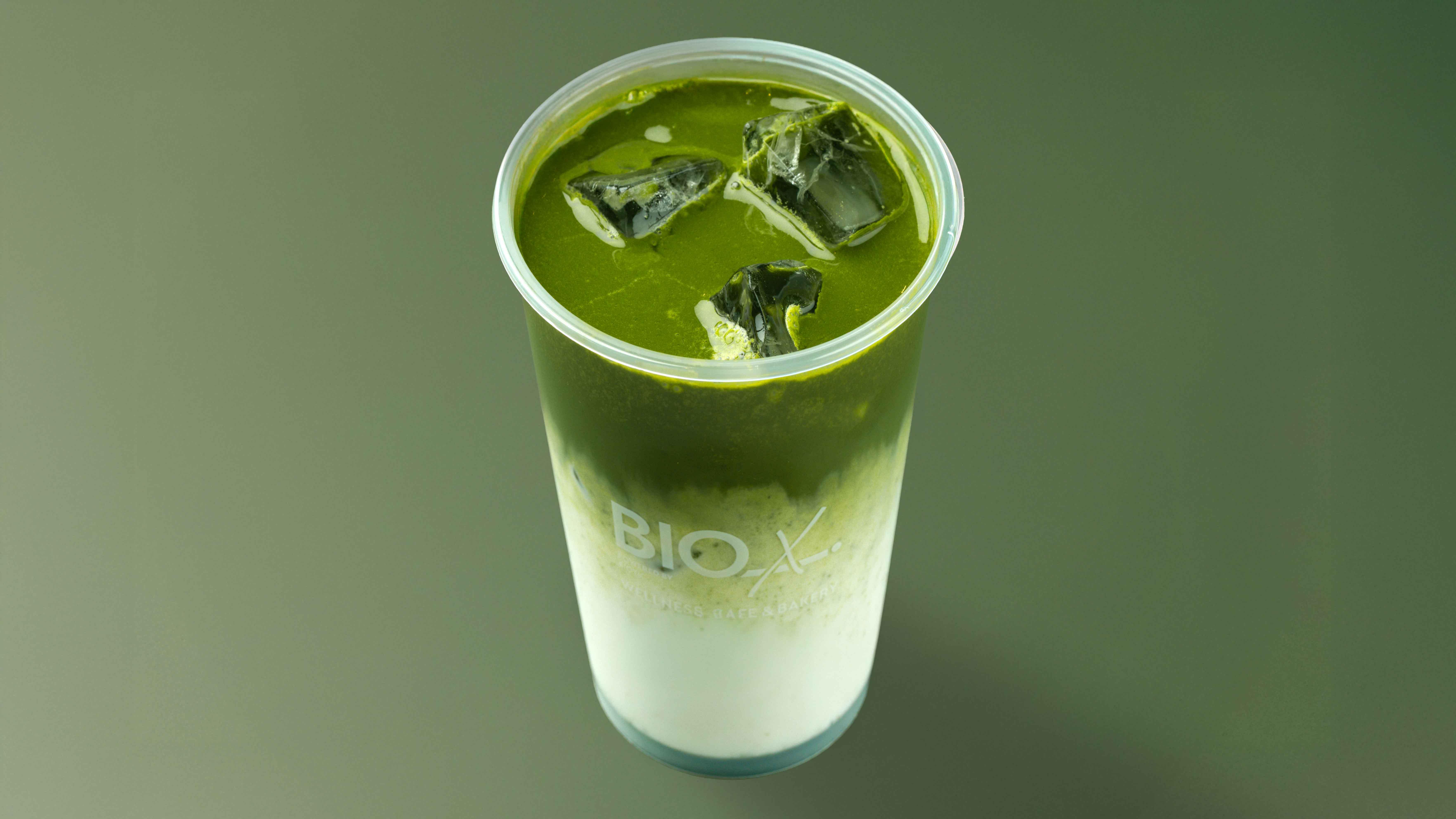 آيس ماتشا لاتيه بالفانيلا