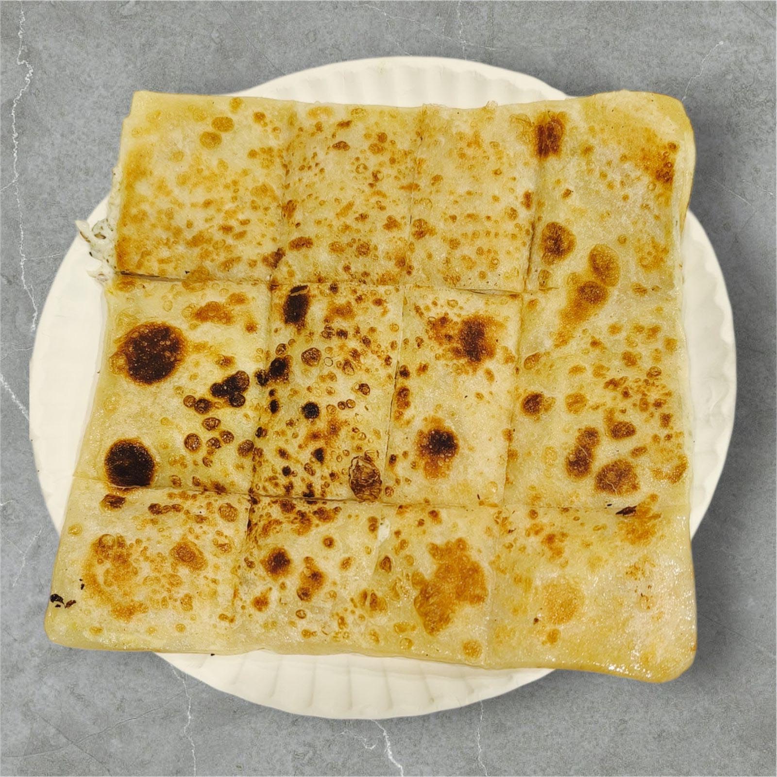 مطبق لبنة مع الزعتر