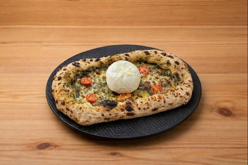 فطيرة البوراتا بالبيستو.