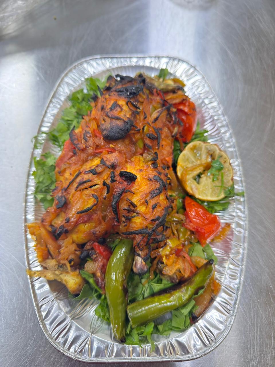 نصف حبة دجاج محمر  بدون رز سادة