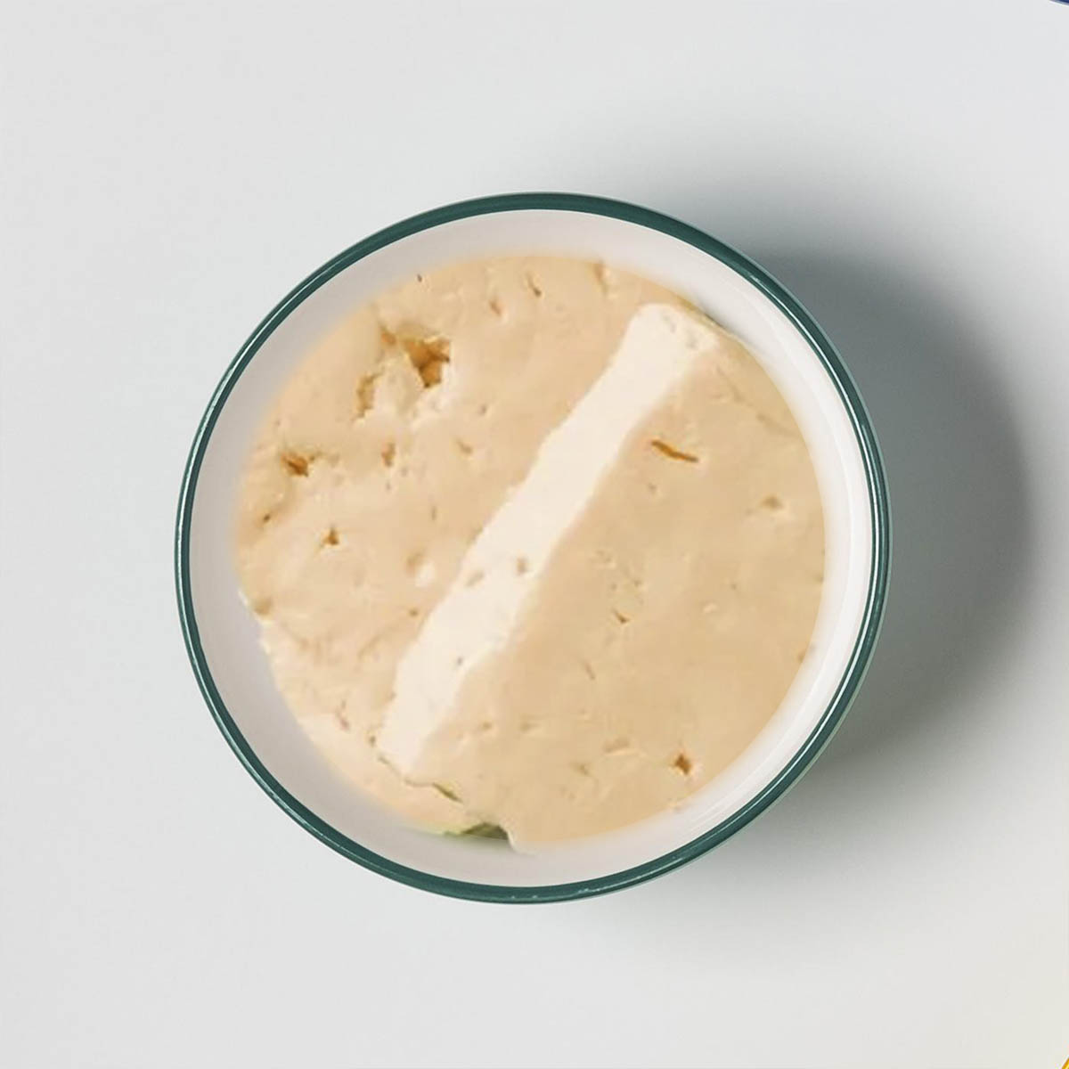 جبنة ملح خفيف أصفر