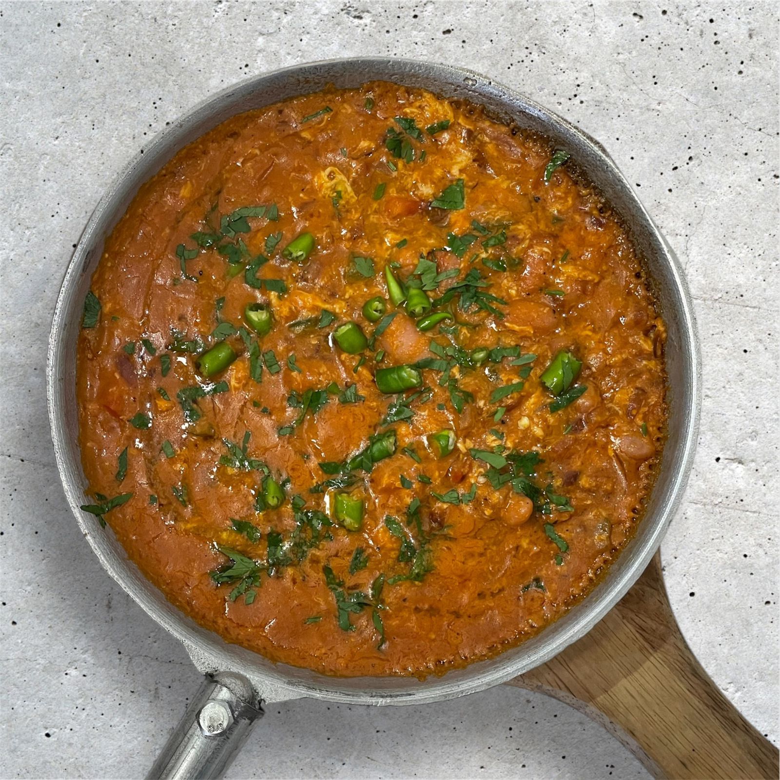 فاصوليا بيضاء مع البيض