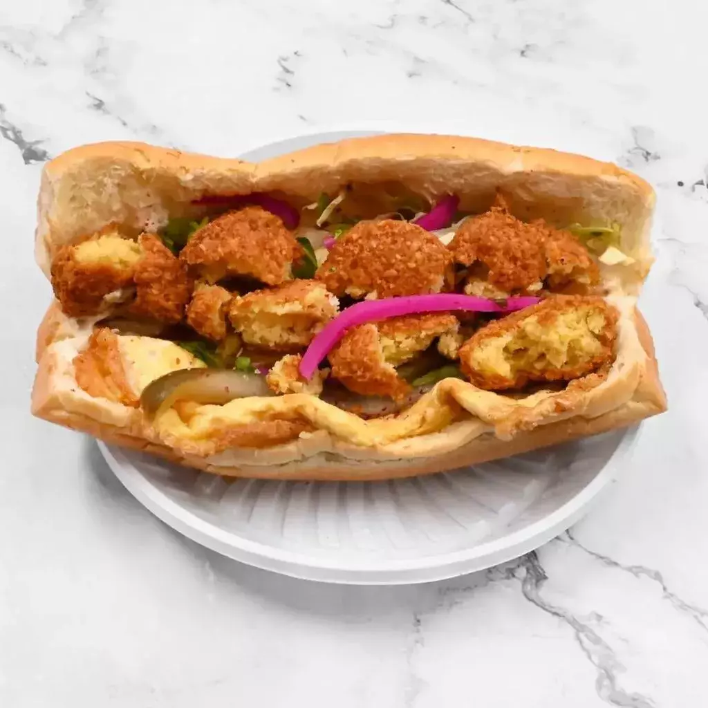 صامولي فلافل Falafel sandwich