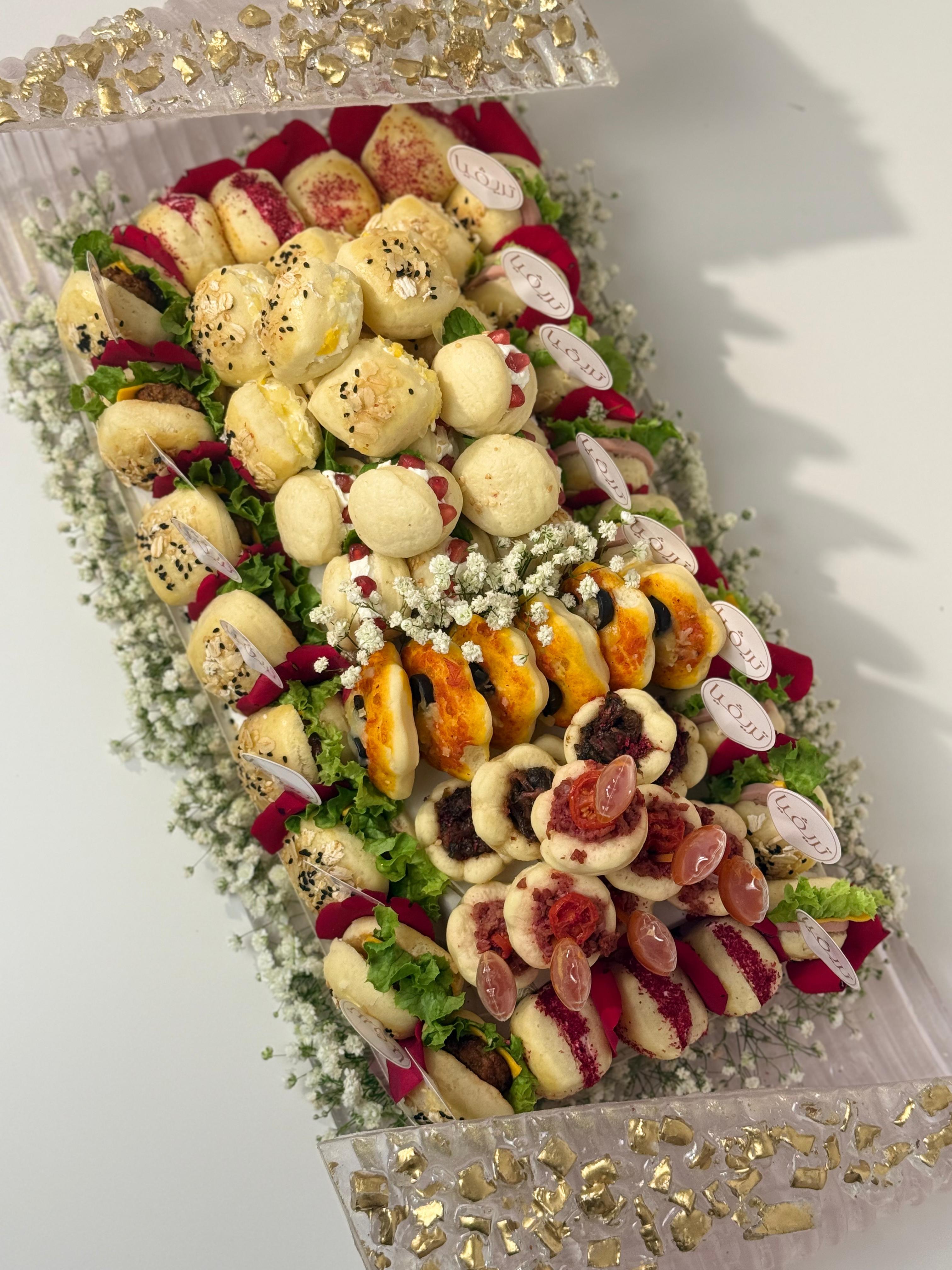 صينيه الكرستال الذهبي