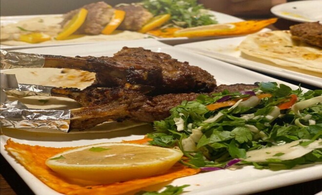 مطعم مذاق الشواء الشامي لتقديم الوجبات