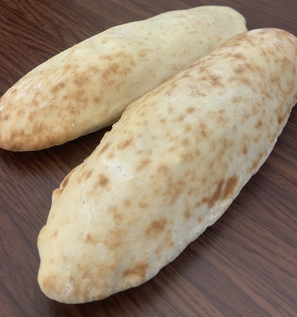 خبز صمون ابيض اربع حبات