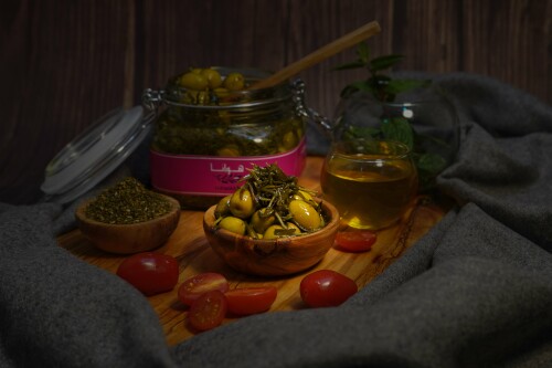 زيتون أخضر زعتر