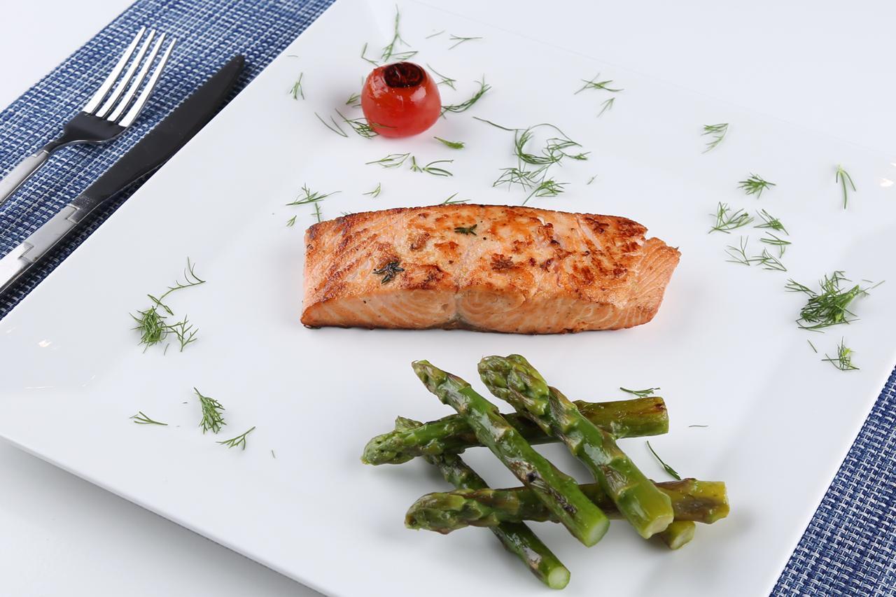 سالمون مشوي