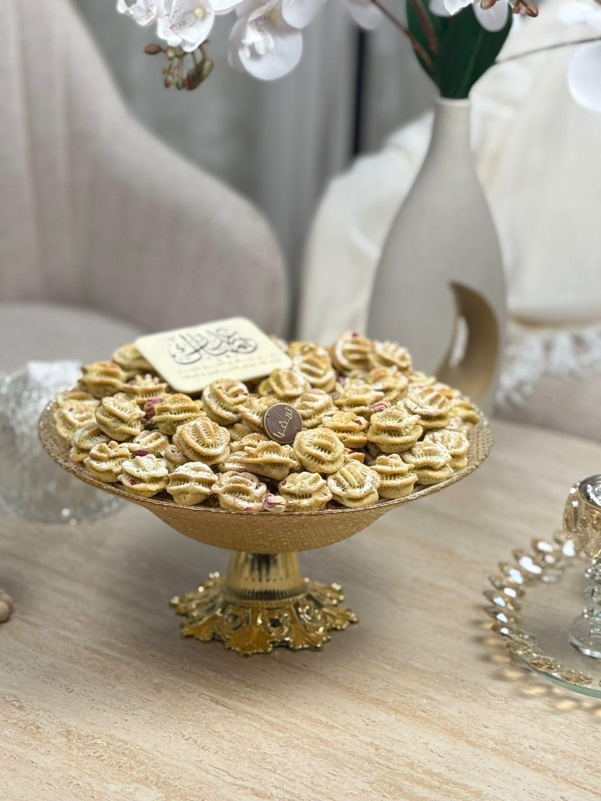 صينيه معمول التمر الورده