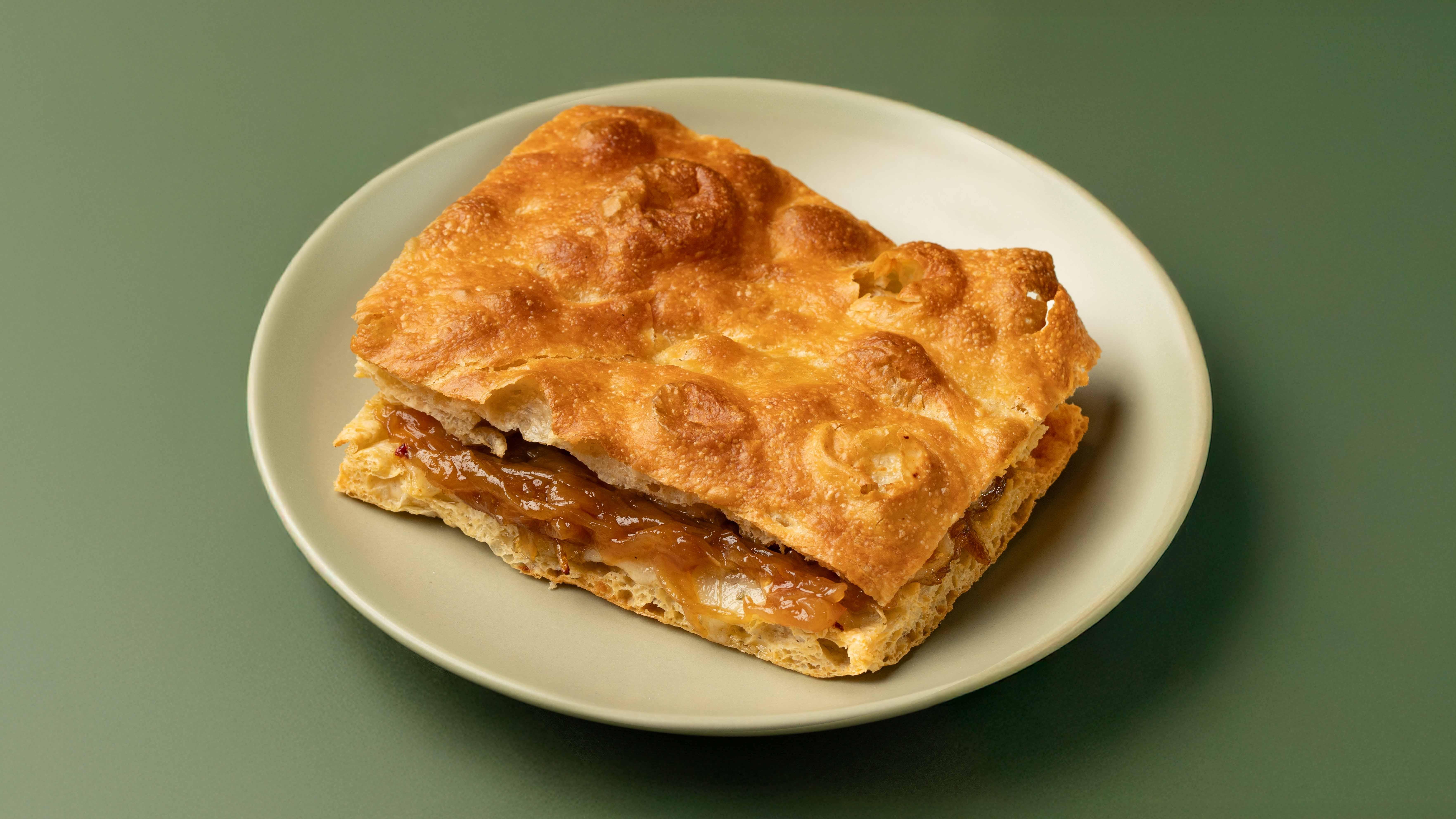 فوكاشيا بصل مكرمل