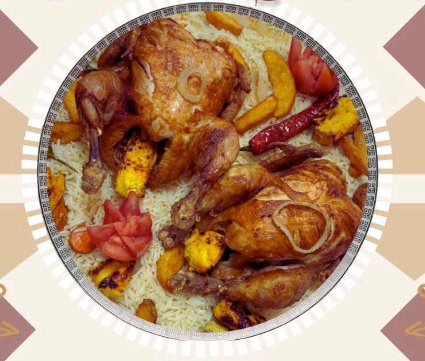 صينية بحبوح كبير حبتين دجاج بالرز +(3)سيخ شيش طاووق +(2) ايدام