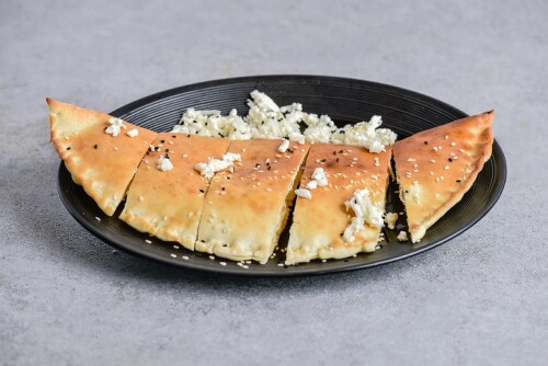فطيرة جبن عكاوى