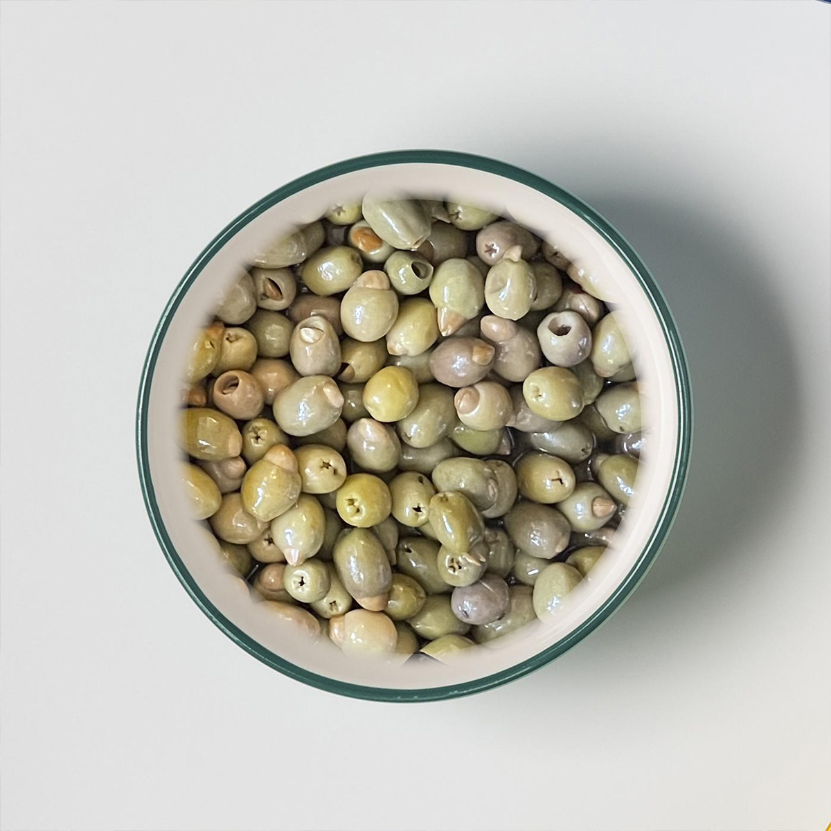 زيتون محشو بالثوم