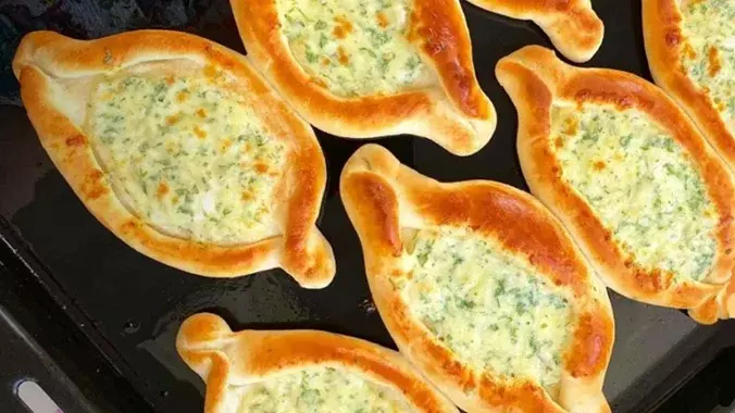 فطائر جبن عكاوي