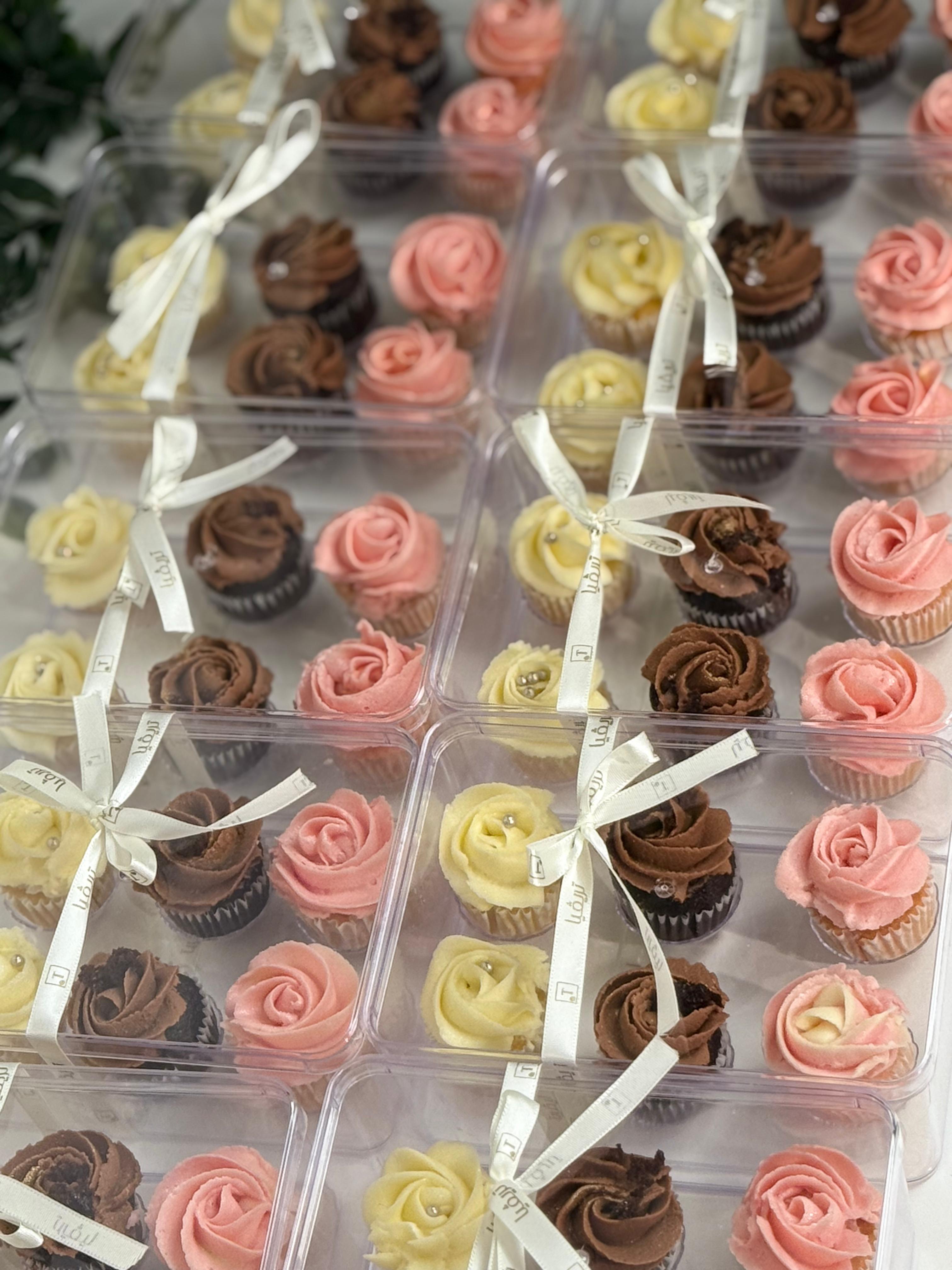 توزيعات طاولات كوب كيك